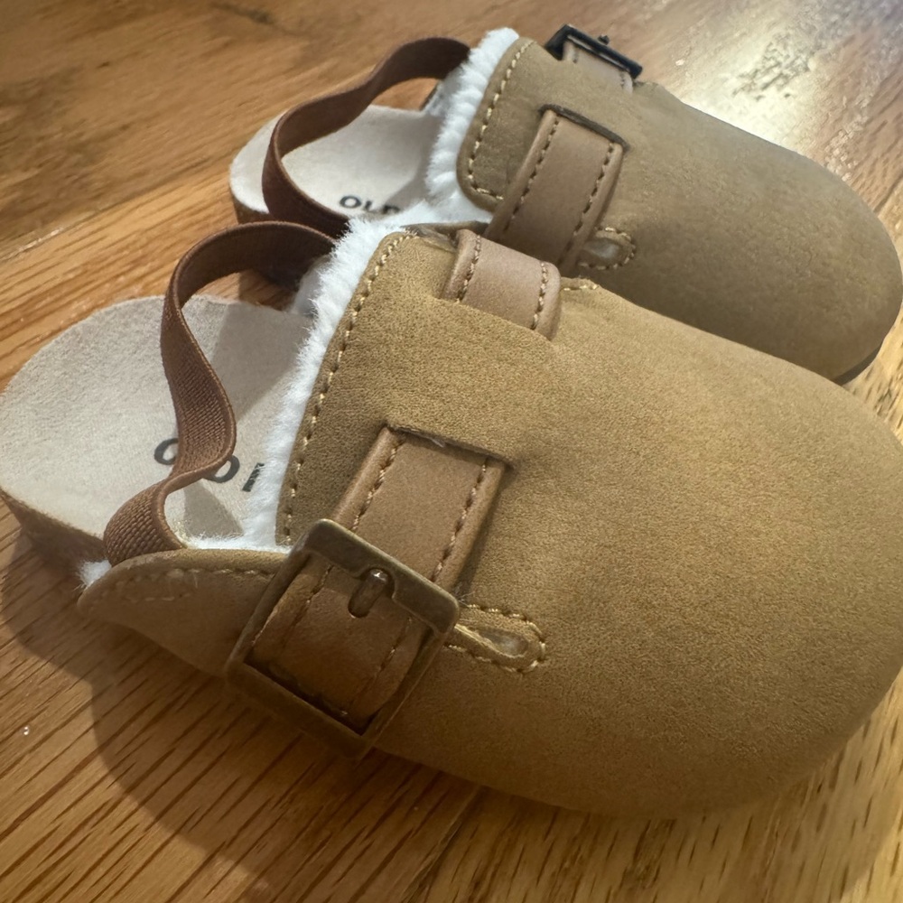 Old navy Faux-Suede Faux-Fur-Lined Clog Shoes for Baby 6-12 months tan